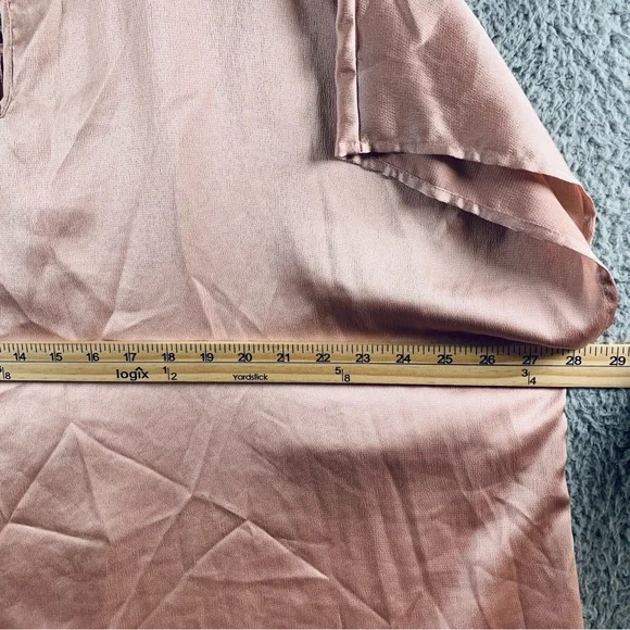 NEW Liz Claiborne Women's Short Sleeve Back Keyhole Satin Blouse Pink Plus 2X - Picture 12 of 15